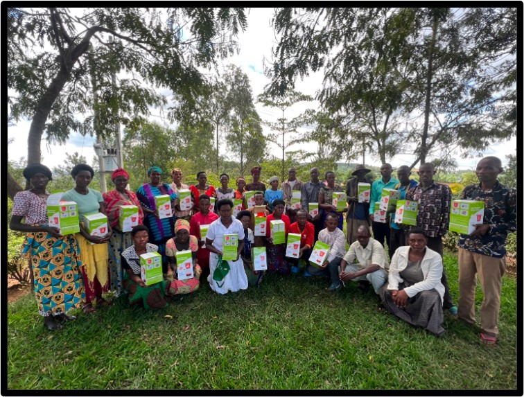 Good Gifts recipients with their solar lights